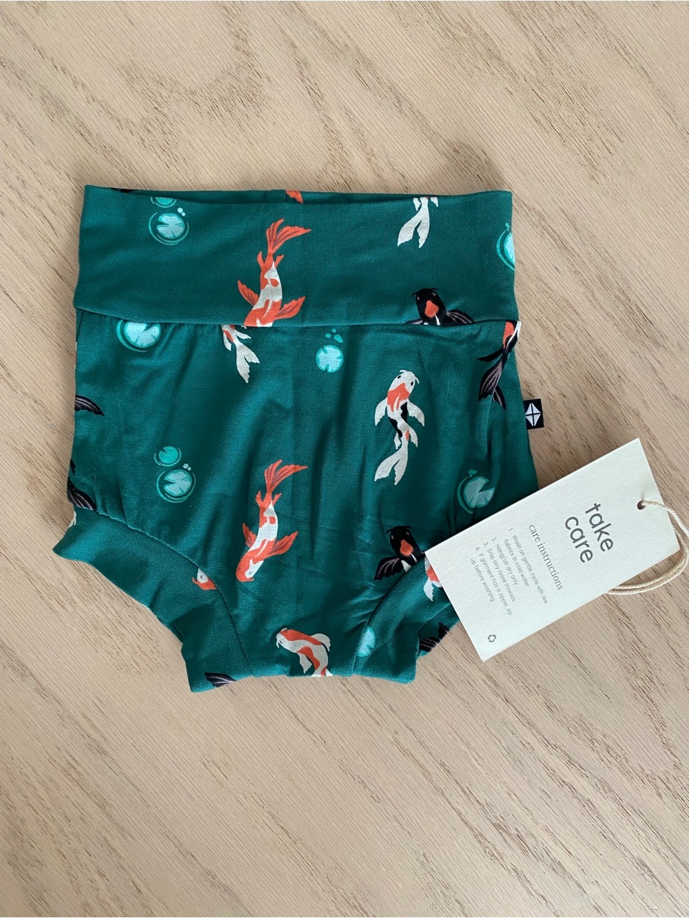 Koi bummies